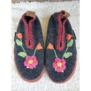 Giesswein Women's Gray Embroidered Floral Wool Slippers Sz 37 Boho